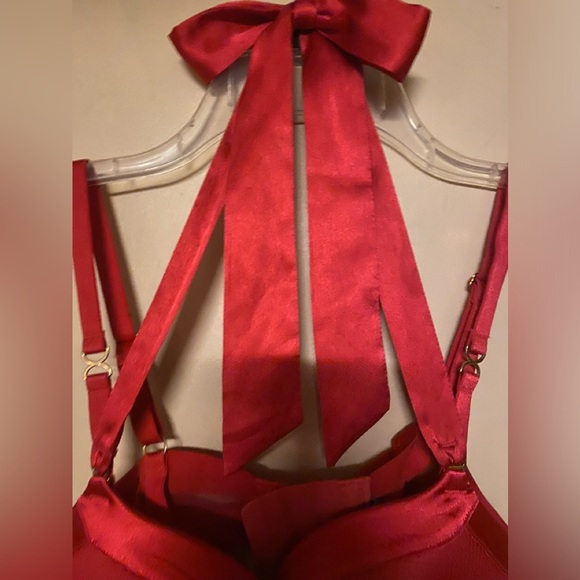 Victoria’s Secret Very Sexy Push Bra - Picture 2 of 6